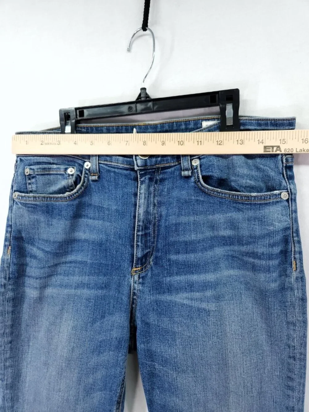 Rag & Bone Frayed Crop Distressed Hem Straight Jeans Size 29 (Actual 31x27)